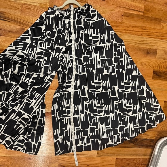 Chic Wide Leg Jumpsuit in Orange and Black - Picture 8 of 10